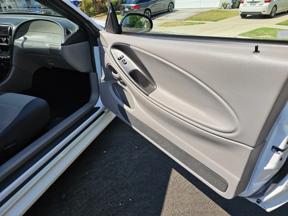 2004 Ford SN95 Mustang - Image 12 of 21
