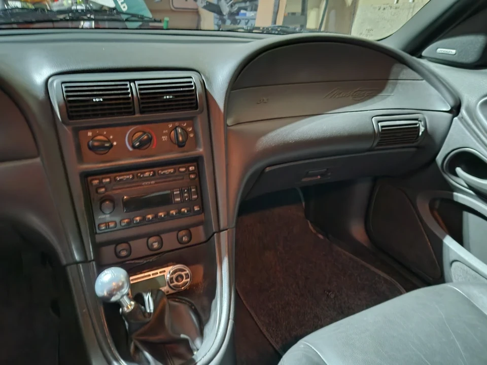 2004 Ford SN95 Mustang - Image 11 of 16