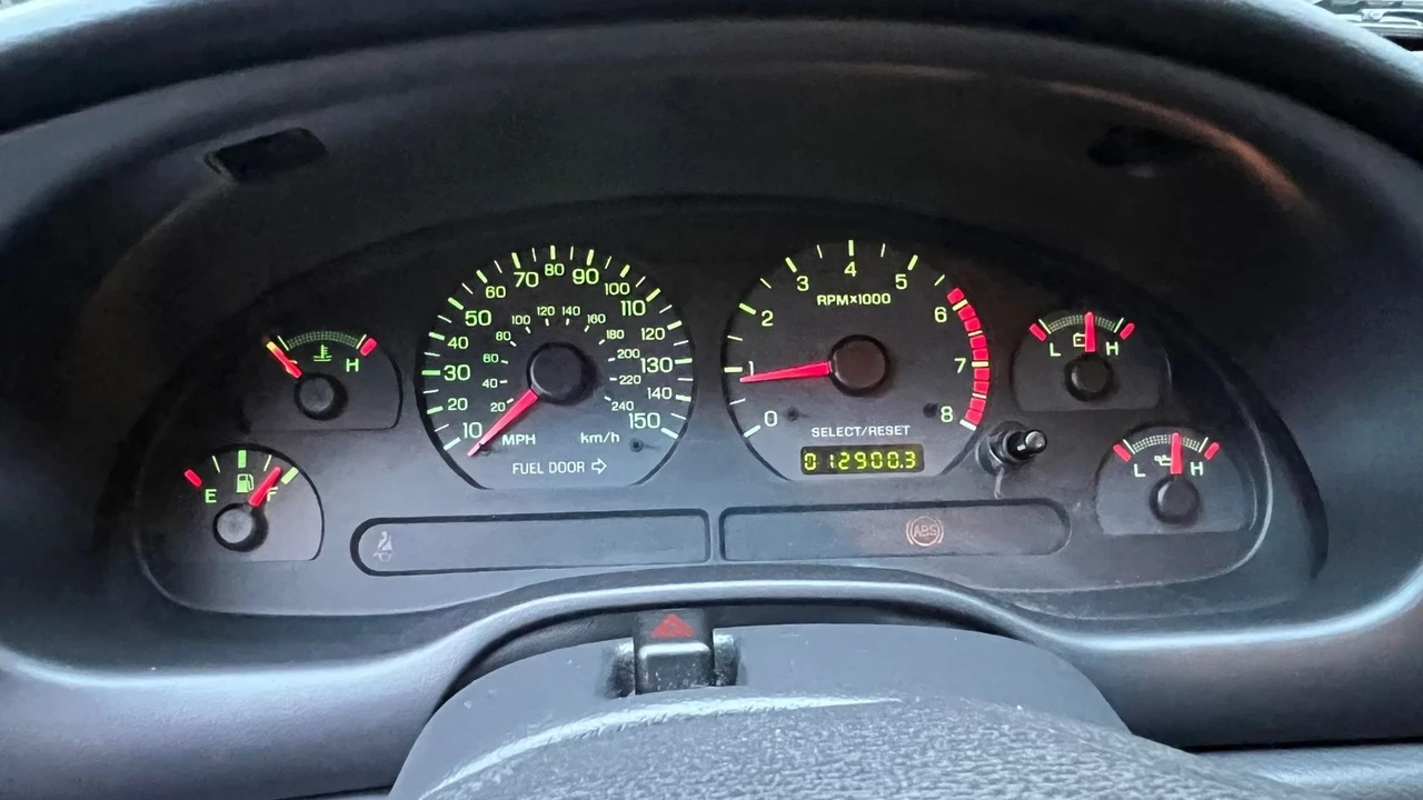 2004 Ford SN95 Mustang - Image 8 of 21