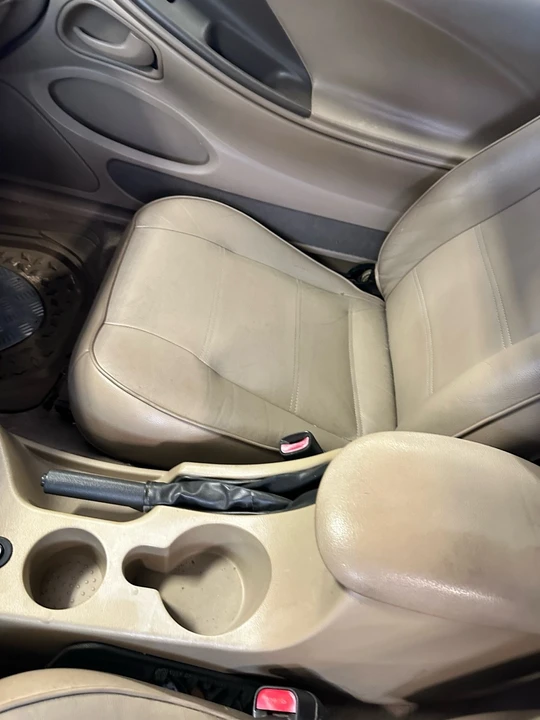 2004 Ford SN95 Mustang - Image 11 of 16