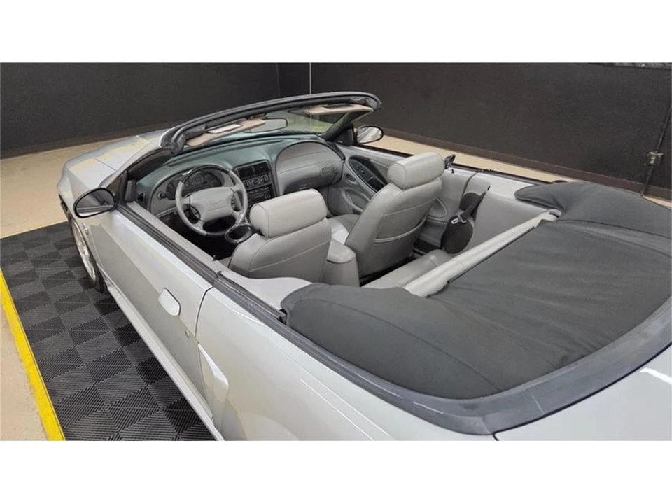 2004 Ford SN95 Mustang - Image 16 of 31