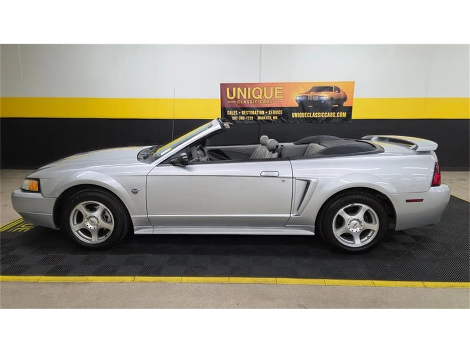 2004 Ford SN95 Mustang - Image 7 of 31