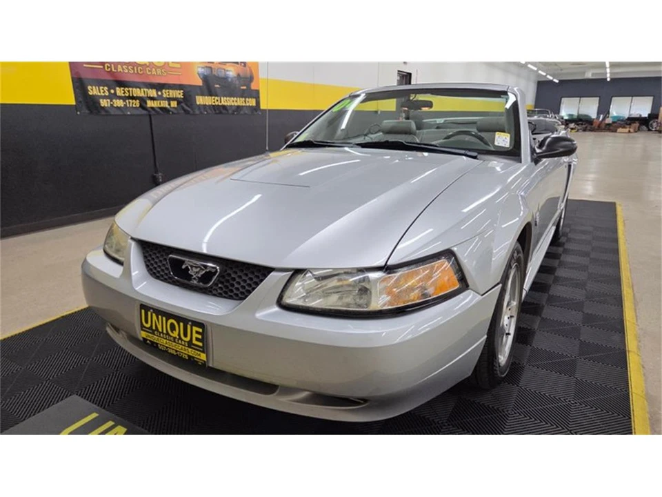 2004 Ford SN95 Mustang - Image 11 of 31