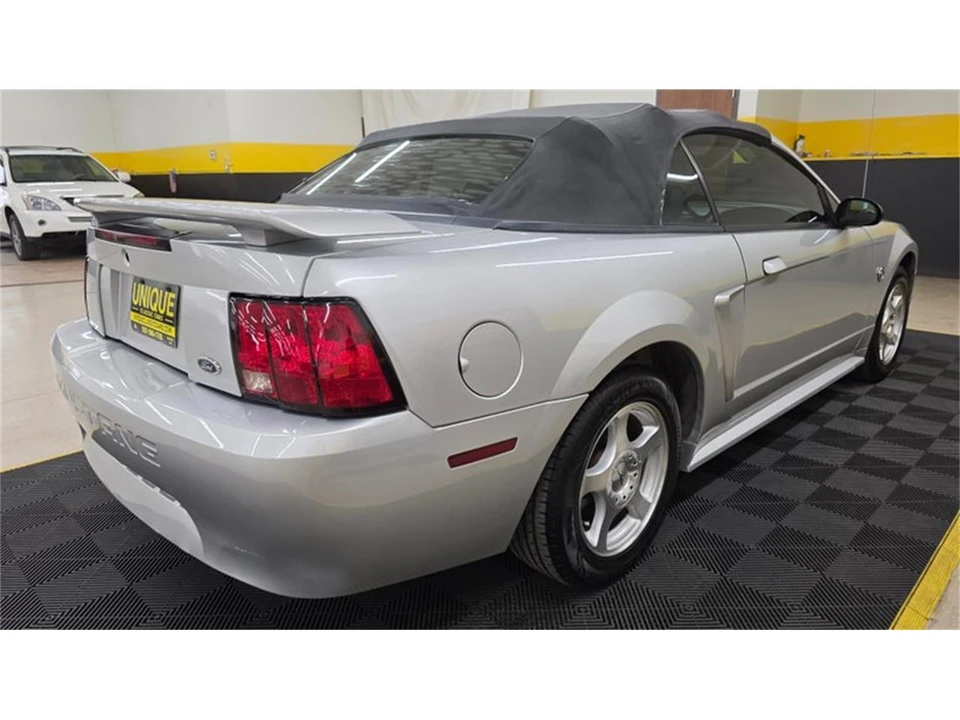 2004 Ford SN95 Mustang - Image 24 of 31