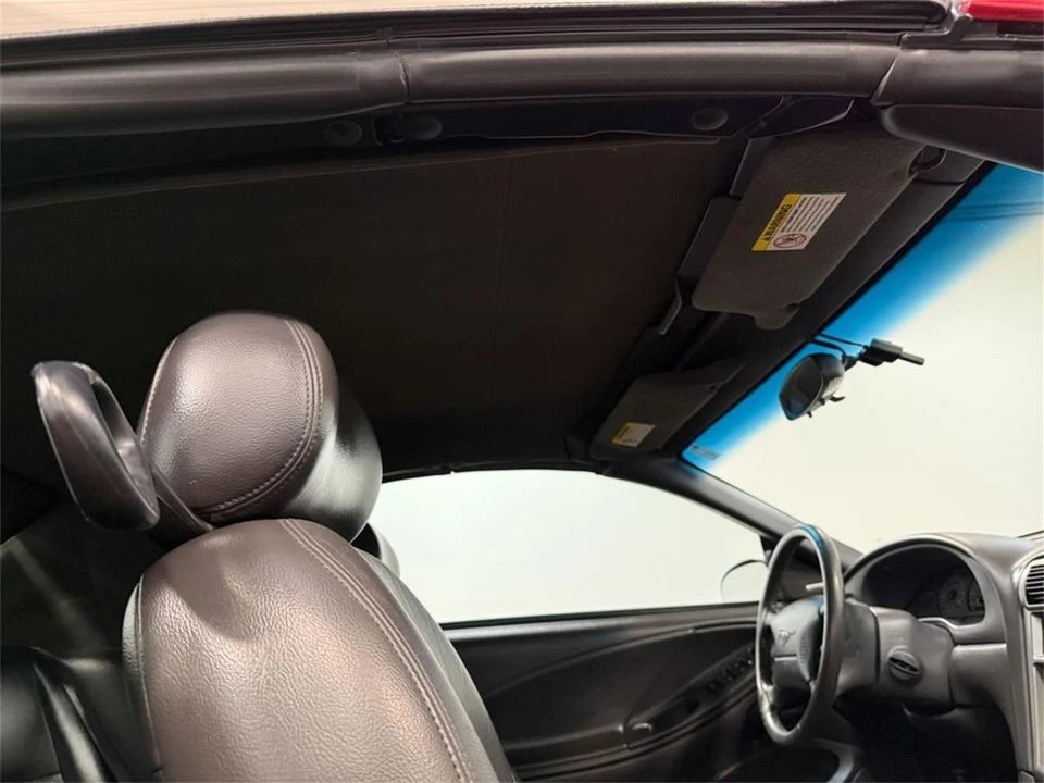 2004 Ford SN95 Mustang - Image 16 of 31