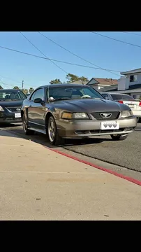 2004 Ford Mustang 2d