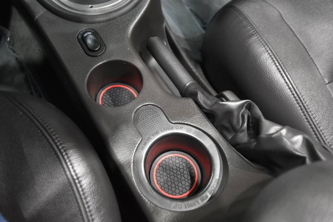 2004 Ford SN95 Mustang - Image 28 of 31