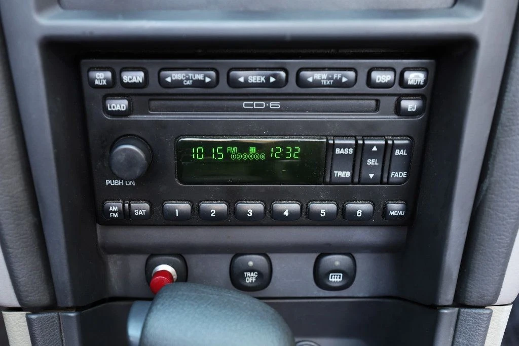 2004 Ford SN95 Mustang - Image 11 of 21
