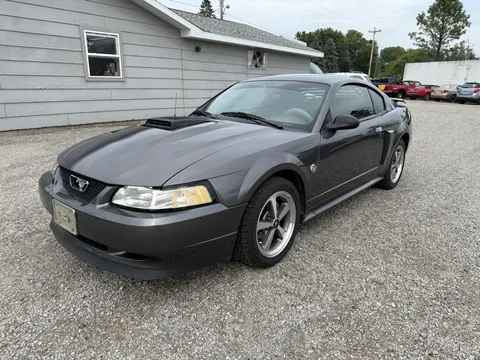 2004 Ford Mustang 2dr Coupe