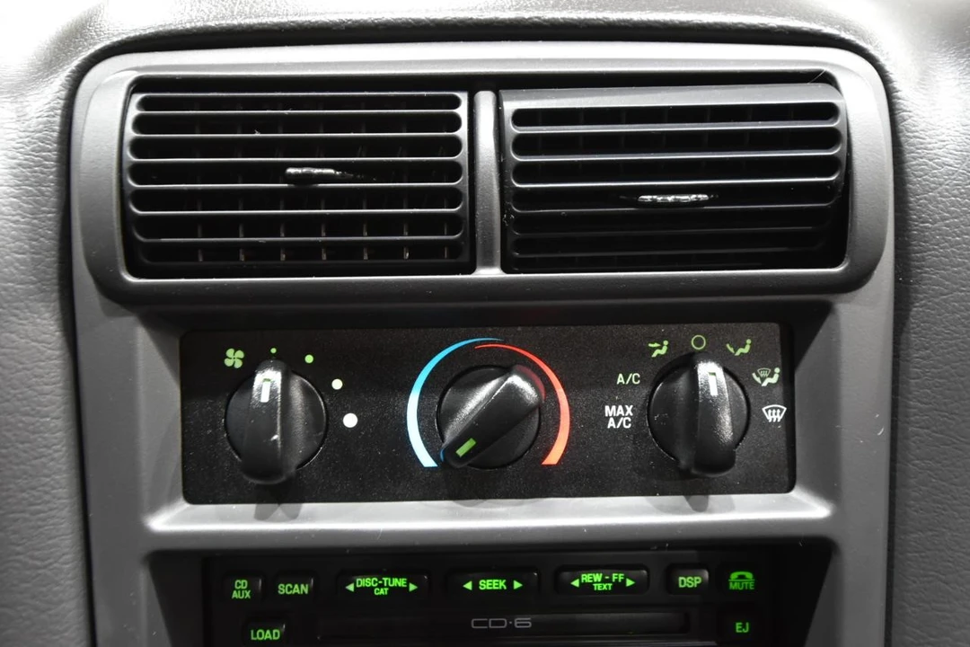 2004 Ford SN95 Mustang - Image 22 of 31