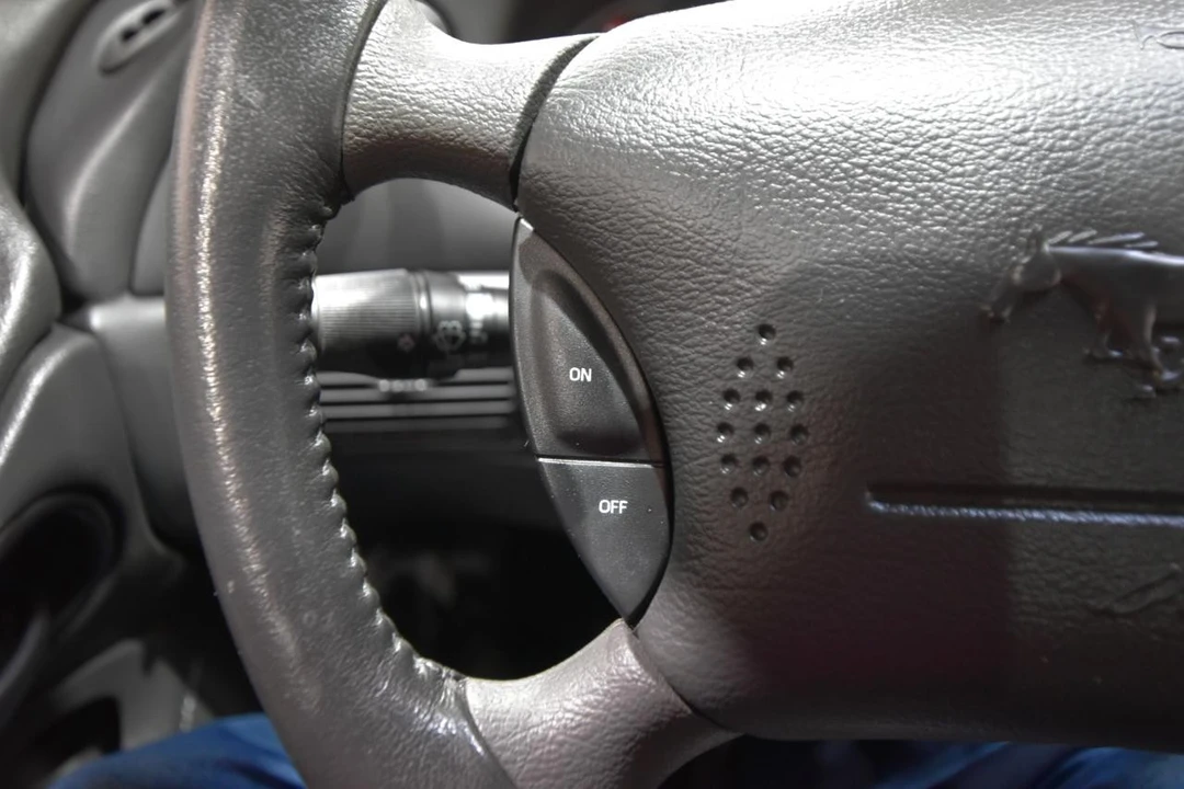 2004 Ford SN95 Mustang - Image 18 of 31