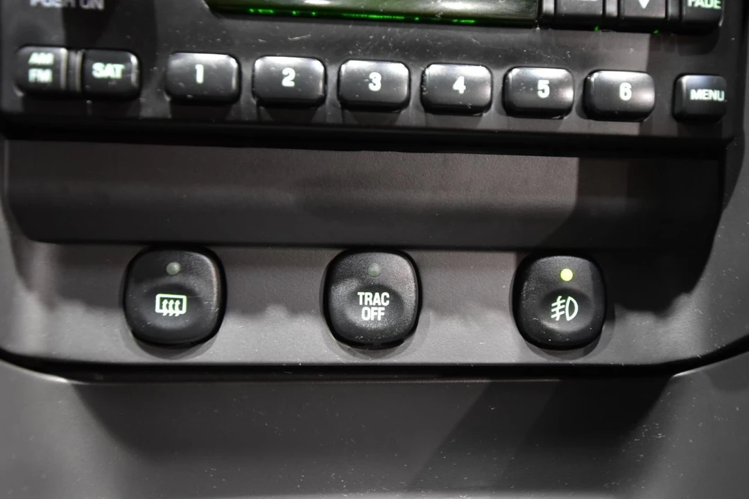 2004 Ford SN95 Mustang - Image 24 of 31