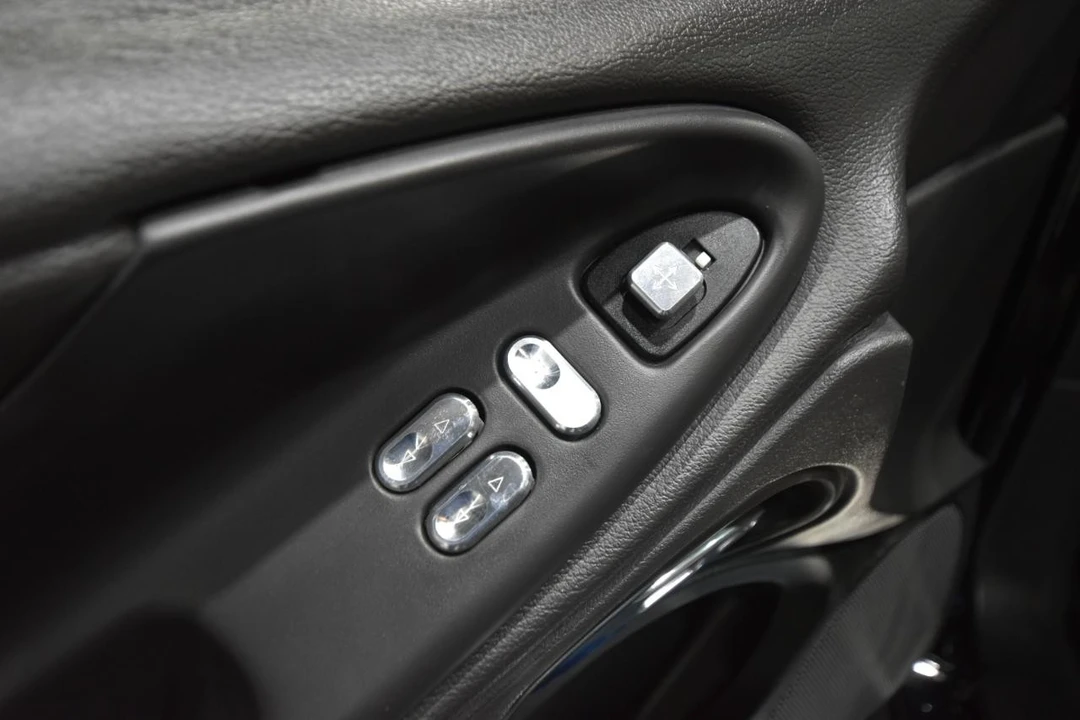 2004 Ford SN95 Mustang - Image 16 of 31