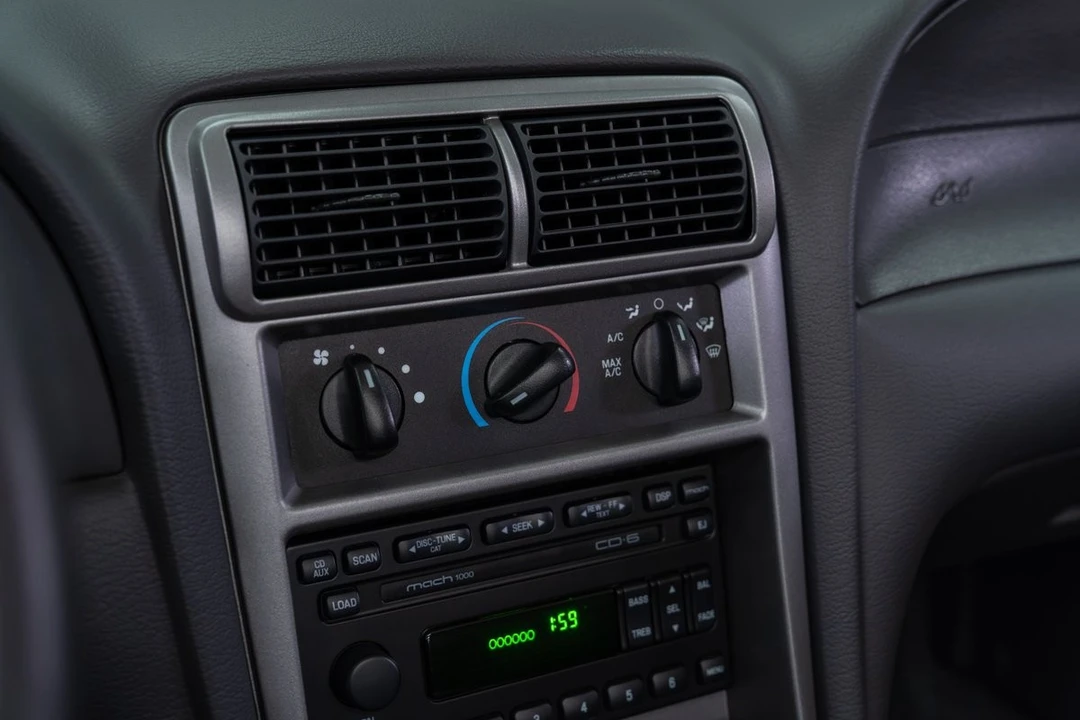 2004 Ford SN95 Mustang - Image 17 of 31