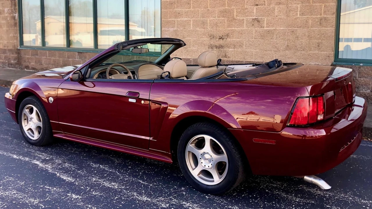 2004 Ford SN95 Mustang - Image 2 of 17