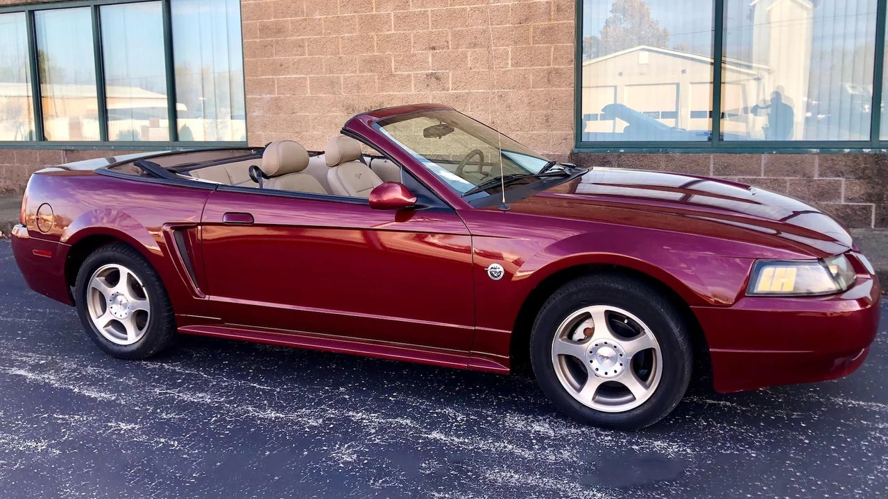 2004 Ford SN95 Mustang - Image 12 of 17