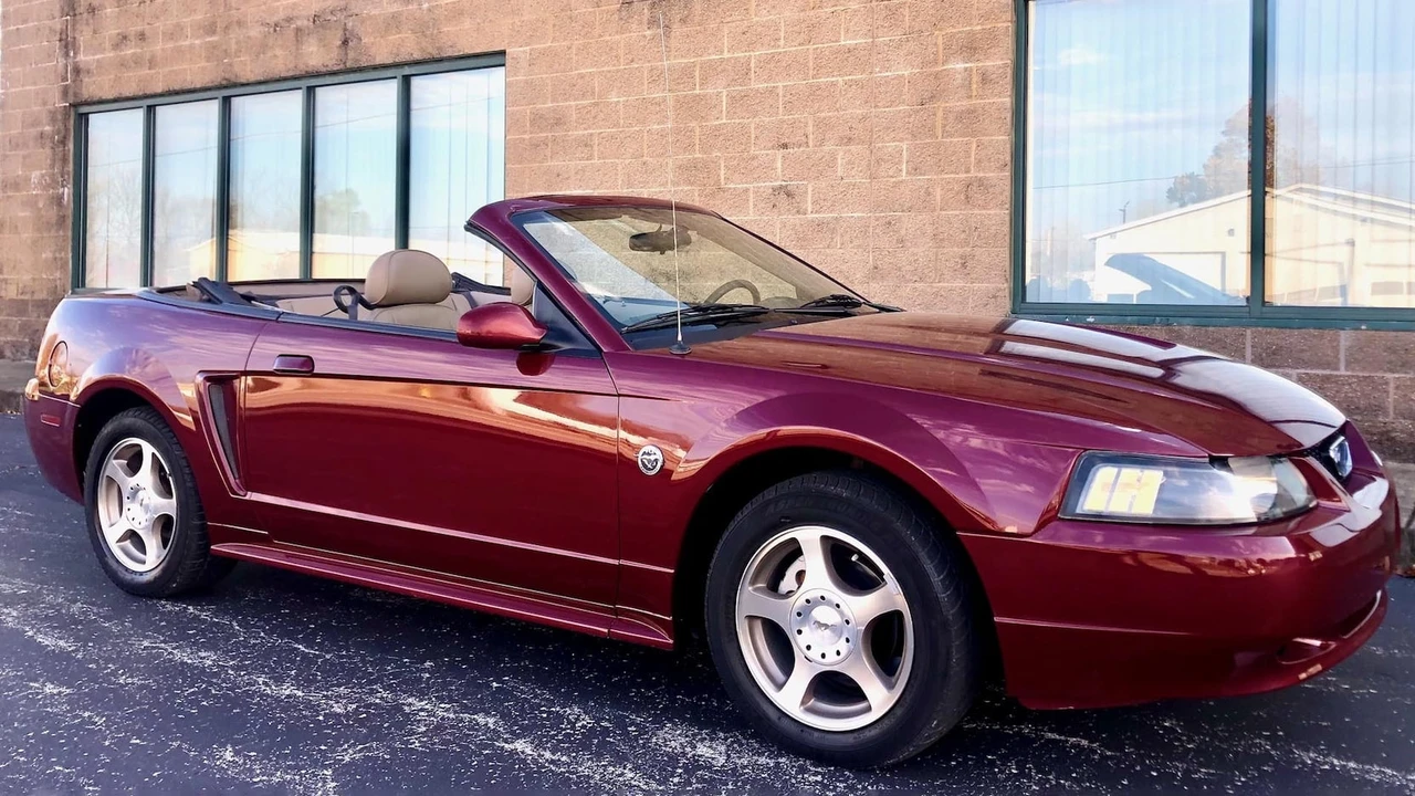 2004 Ford SN95 Mustang - Image 13 of 17