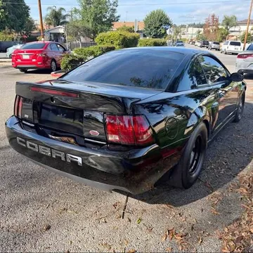 2004 Ford Mustang Cobra SVT Coupe