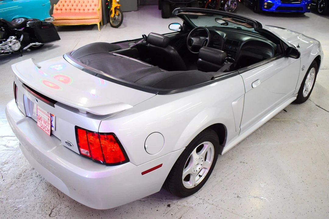 2004 Ford SN95 Mustang - Image 10 of 20