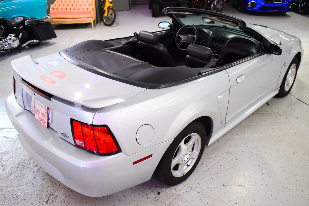 2004 Ford SN95 Mustang - Image 10 of 20