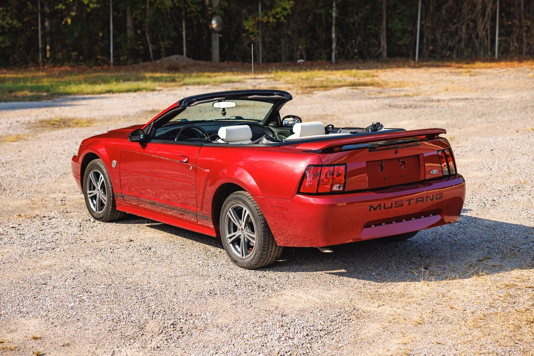 2004 Ford SN95 Mustang - Image 9 of 31