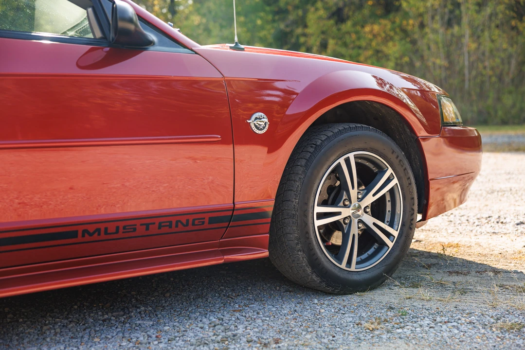 2004 Ford SN95 Mustang - Image 16 of 31