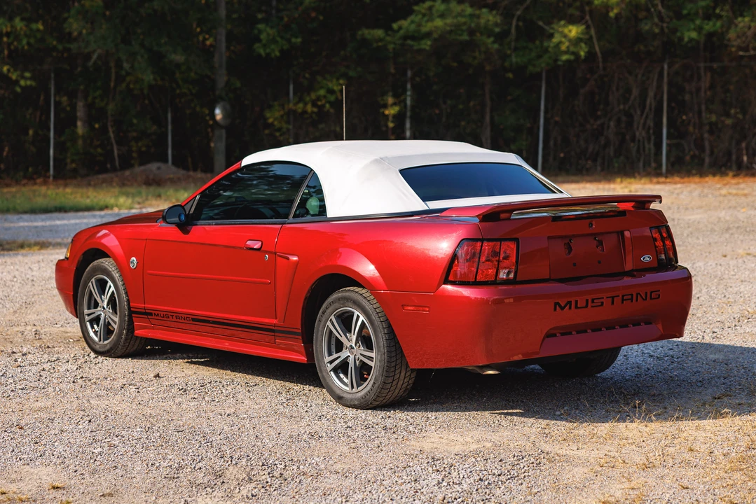 2004 Ford SN95 Mustang - Image 7 of 31