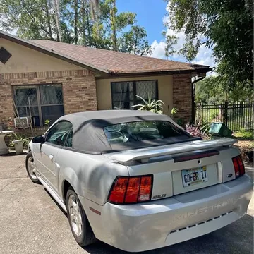 2004 Ford Mustang Convertible 2D