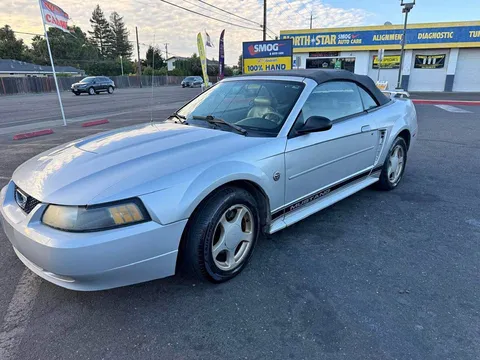 2004 Ford Mustang Convertible 2D