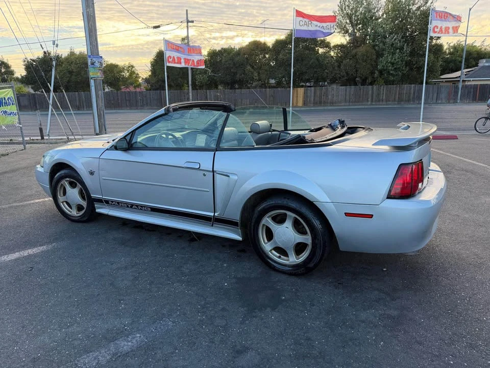 2004 Ford SN95 Mustang - Image 8 of 15