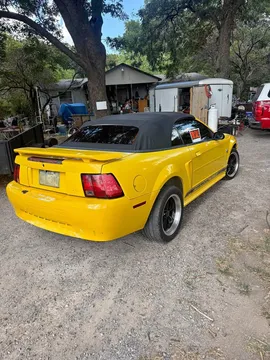 2004 Ford Mustang Convertible 2D