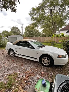2004 Ford Mustang Convertible 2D