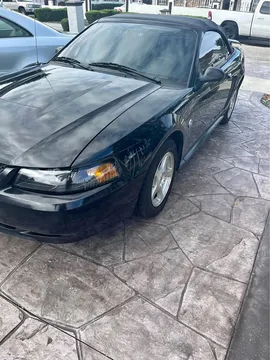 2004 Ford Mustang Convertible 2D