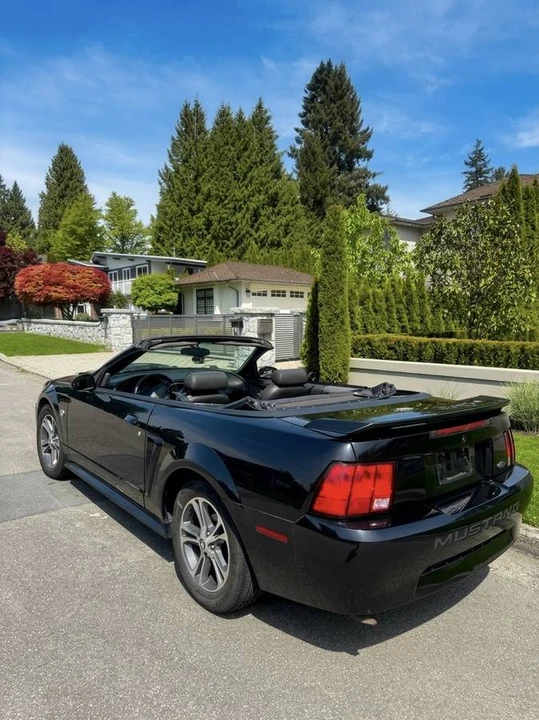 2004 Ford - Image 2 of 11