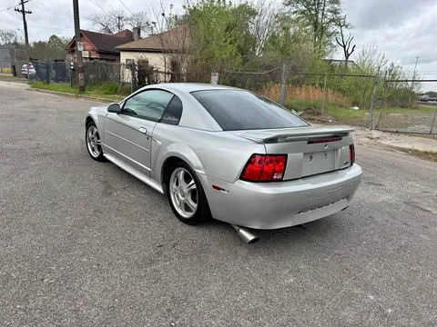 2004 Ford Mustang