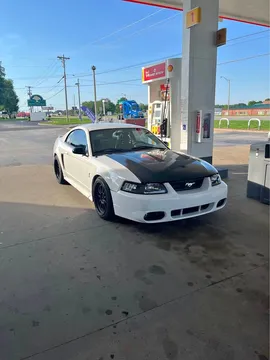 2004 Ford Mustang