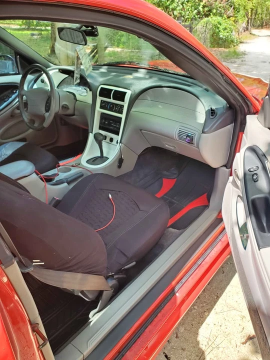 2004 Ford SN95 Mustang - Image 8 of 10