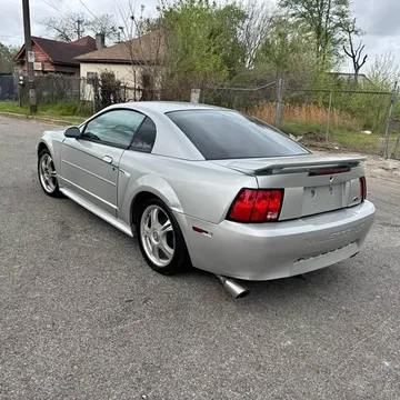 2004 Ford Mustang Coupe