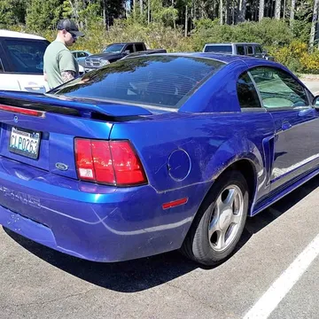 2004 Ford Mustang Coupe