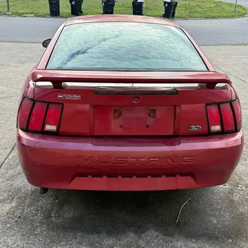 2004 Ford Mustang Coupe
