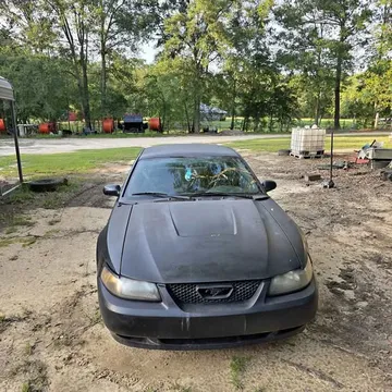 2004 Ford Mustang Coupe