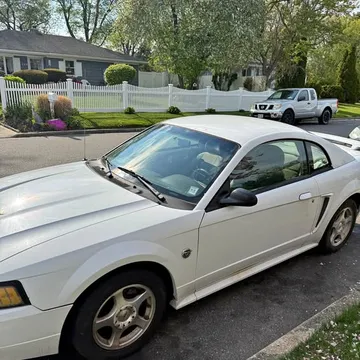 2004 Ford Mustang V6