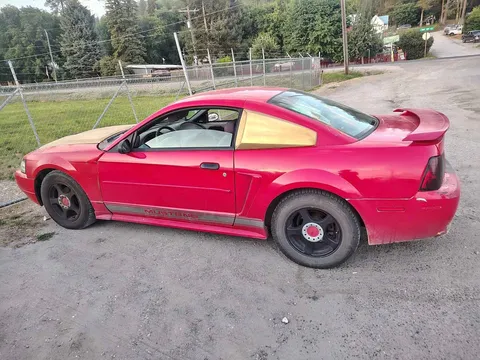 2004 Ford Mustang Coupe 2D