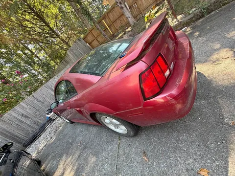 2004 Ford Mustang Coupe 2D