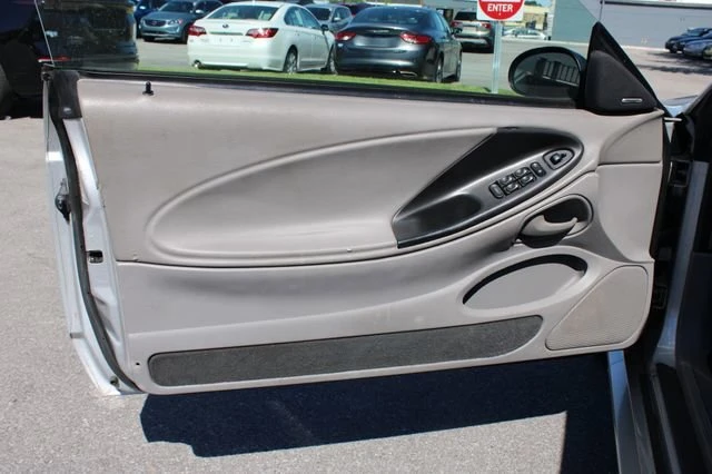 2004 Ford Mustang - Image 16 of 16