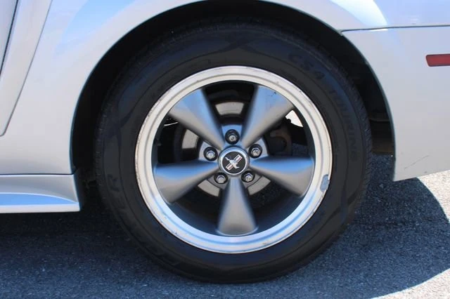 2004 Ford Mustang - Image 11 of 16
