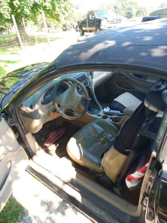 2004 Ford SN95 Mustang - Image 2 of 2