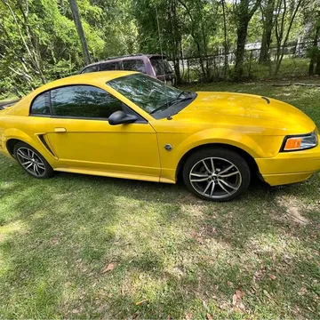 2004 Ford Mustang Deluxe Coupe