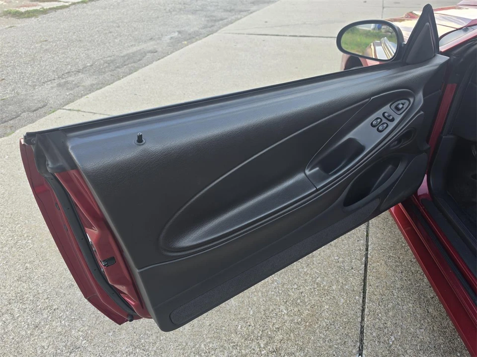 2004 Ford SN95 Mustang - Image 17 of 31