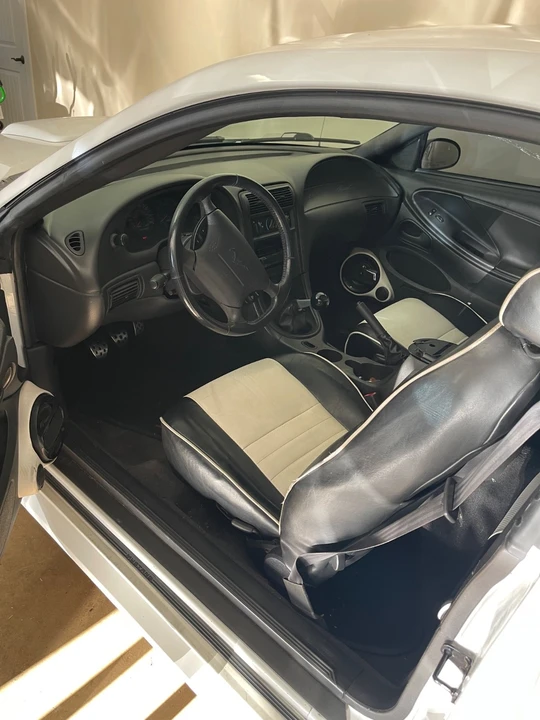 2004 Ford SN95 Mustang - Image 10 of 16